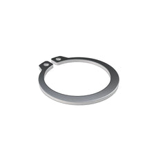 John Deere 40M7076: External Snap Ring