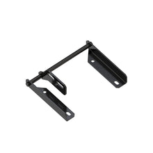 John Deere AH167029: Hinge