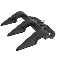 John Deere AH226928: 3 Point Hold Down Clip