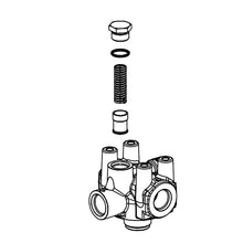 John Deere AH227847: Hydraulic Oil Filter Head
