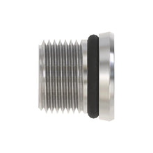 John Deere AKK42758: Fitting Plug