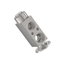 John Deere AL77579: Expansion Valve
