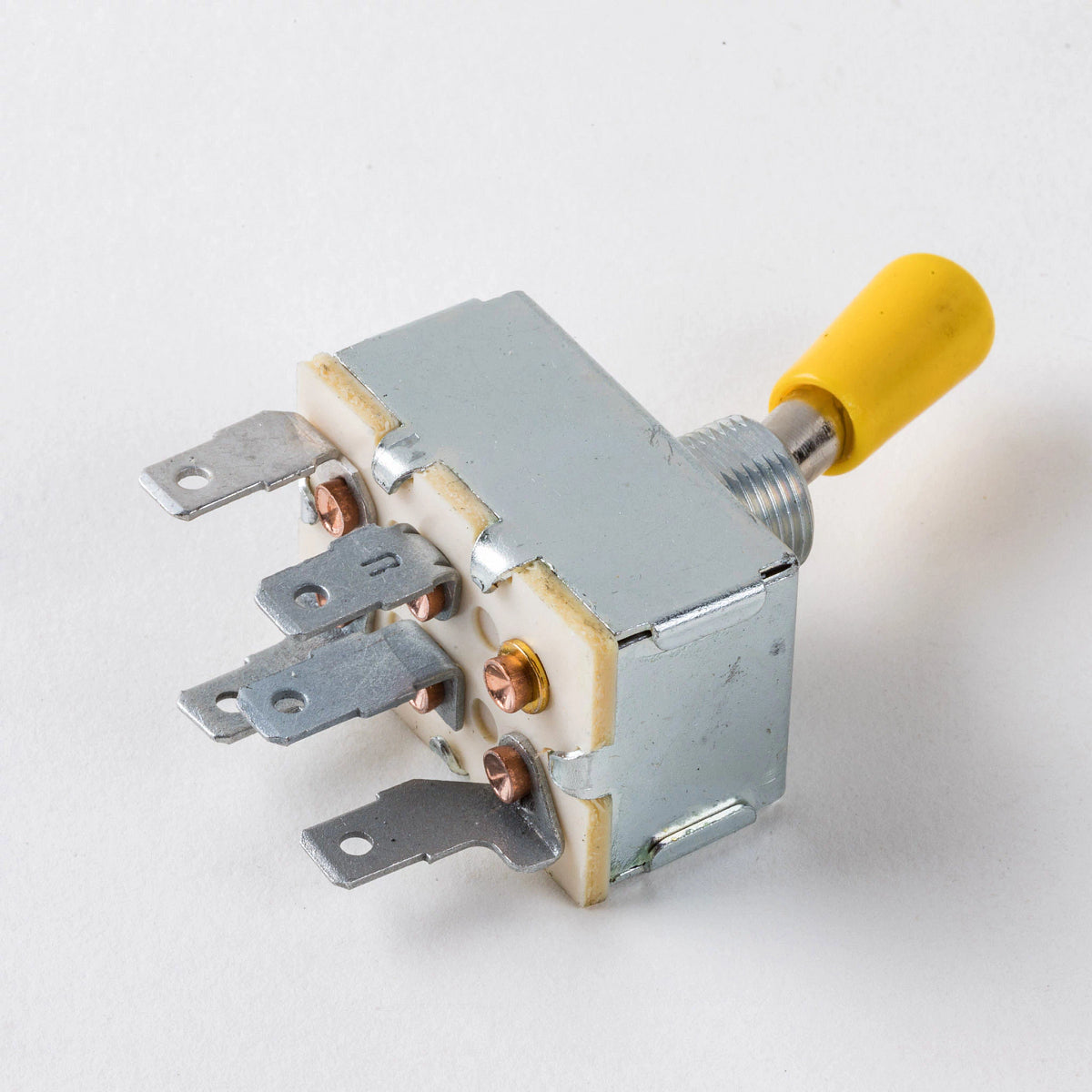 John Deere AM39489: PTO Switch