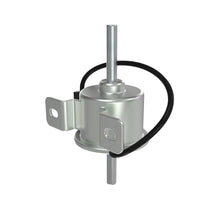 John Deere AM876266: Fuel Pump