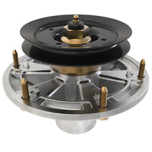 John Deere AUC13154: Spindle with Sheave, 25 mm