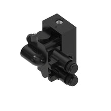 John Deere AXE18738: Hydraulic Pressure Valve