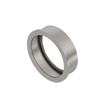 John Deere B89R: Round Flanged Retainer