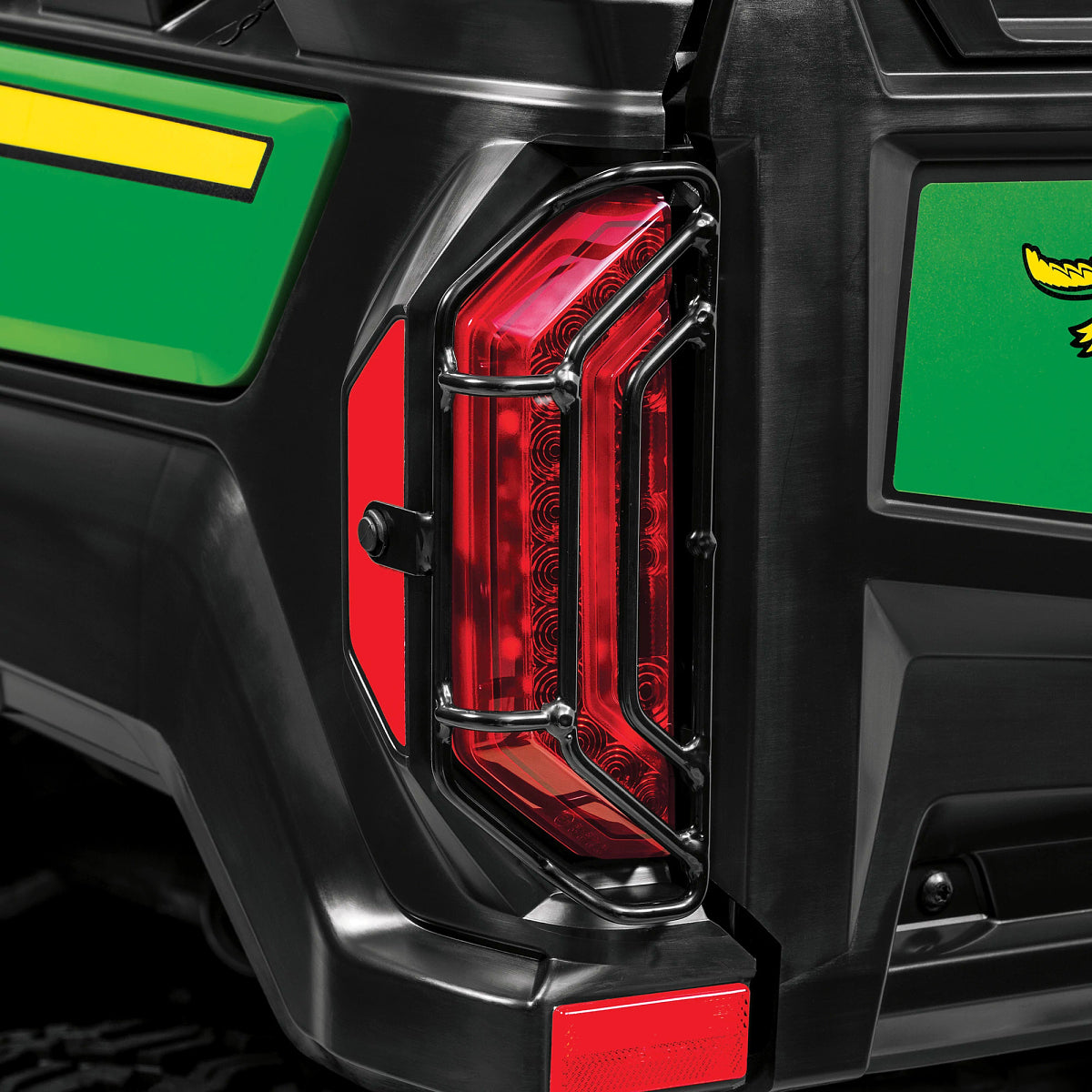 John Deere BUC11610: Taillight Protectors