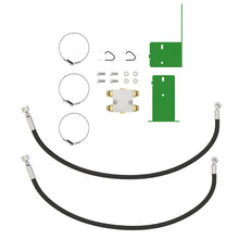 John Deere BXE10697: Enhanced Combine Single-Point Latching Attachment