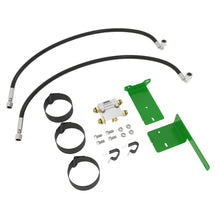 John Deere BXE10697: Enhanced Combine Single-Point Latching Attachment