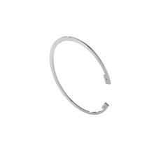John Deere D2824R: Internal Snap Ring