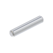 John Deere H131754: Pin