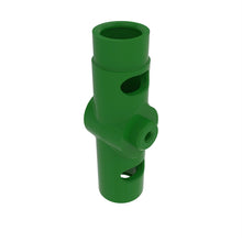 John Deere HXE152667: Drive Roller Pivot
