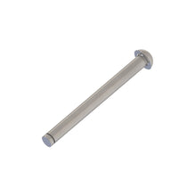 John Deere J13957:  Pin Fastener