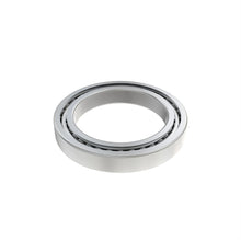 John Deere JD8676: Single Row Cylindrical Ball Bearing