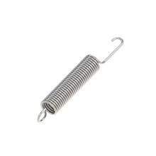 John Deere L102451: Extension Spring