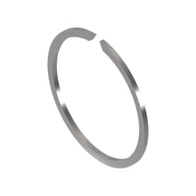 John Deere L76033: External Snap Ring