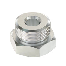 John Deere L76136: Fitting Plug
