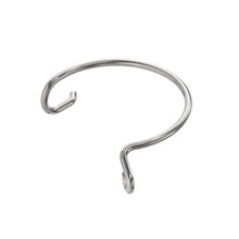 John Deere M141832: Air Cleaner Bracket
