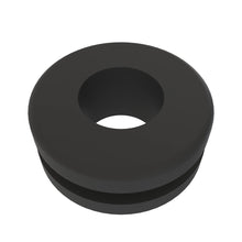 John Deere M68701: Plain Round Grommet
