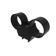 John Deere R213663:  Clamp