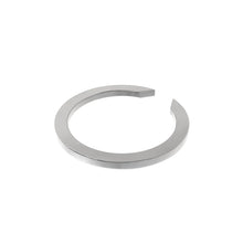 John Deere R33475: External Snap Ring