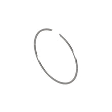 John Deere R33520: External Snap Ring
