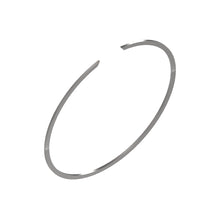 John Deere R33520: External Snap Ring
