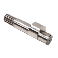 John Deere R34348: Hydraulic Pump Shaft