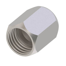 John Deere R40583: Cap Fitting
