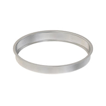 John Deere R52015: Oil Seal Retainer