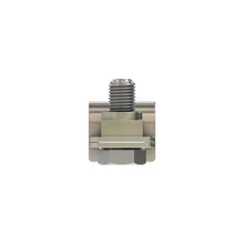 John Deere RE20901: Clamp