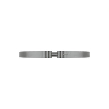 John Deere RE537767: V-Clamp