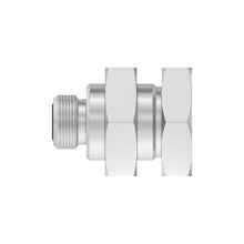 John Deere RE568537: Straight Adapter Fitting