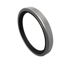 John Deere RE580929: Internal Oil Seal