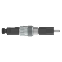 John Deere SE501123: REMAN Fuel Injection Nozzle