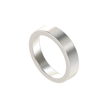 John Deere Z53552: Tapered Roller Bearing Cup