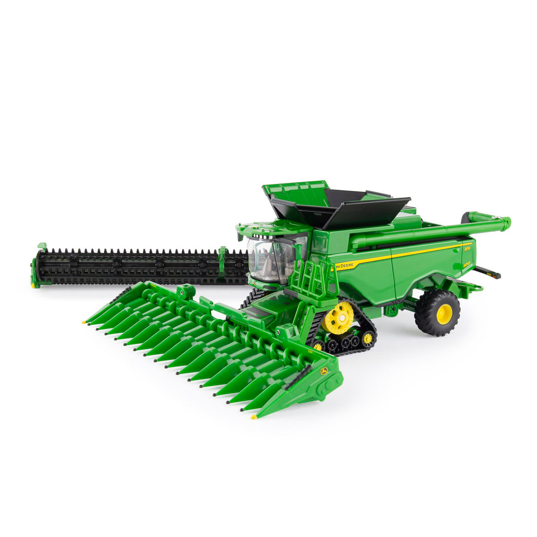 1/64 X9 1100 Tracked Combine | Prestige Collection
