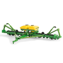 1/64 1775NT 16-Row Planter